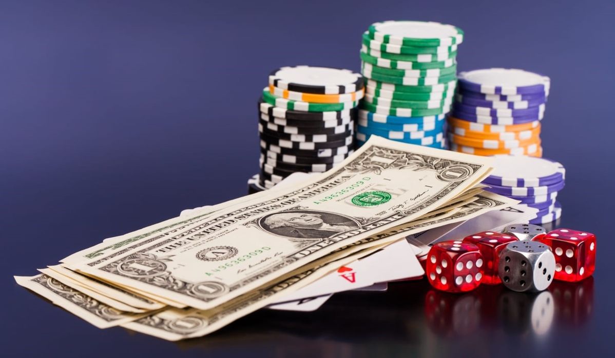 Playamo 36 Casino کیسینو میں سلاٹ کھیلنا شروع کریں۔